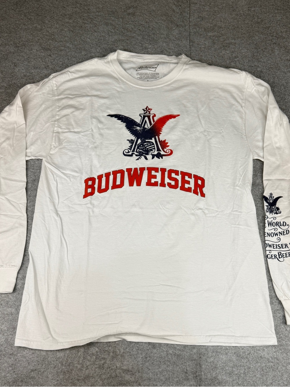 Budweiser Eagle Men’s Large Long Sleeve Beer Graphic Shirt